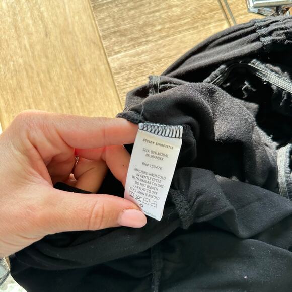 Evereve Cinch Front V-Neck Full Length Sleeveless Jumpsuit Black L - Picture 10 of 12